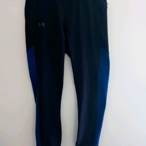 Under Armor reversible leggings.